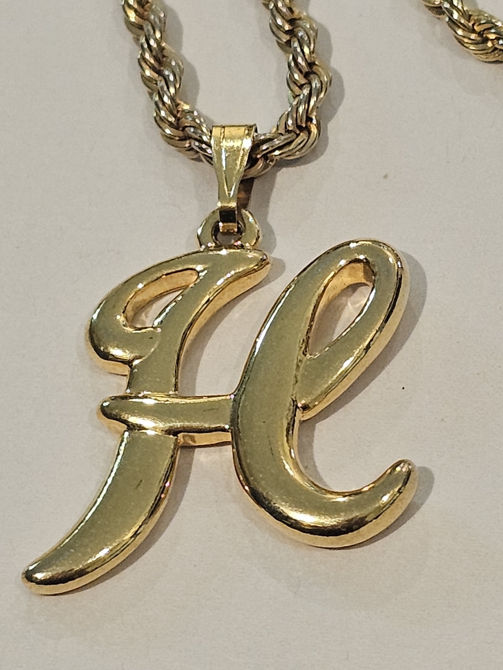 Gold Initial 'H' Rope Chain Necklace - Picture 2 of 9